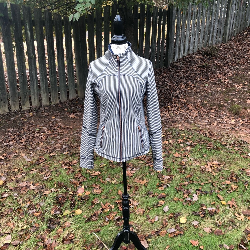 LULULEMON Jacket - Picture 3 of 6
